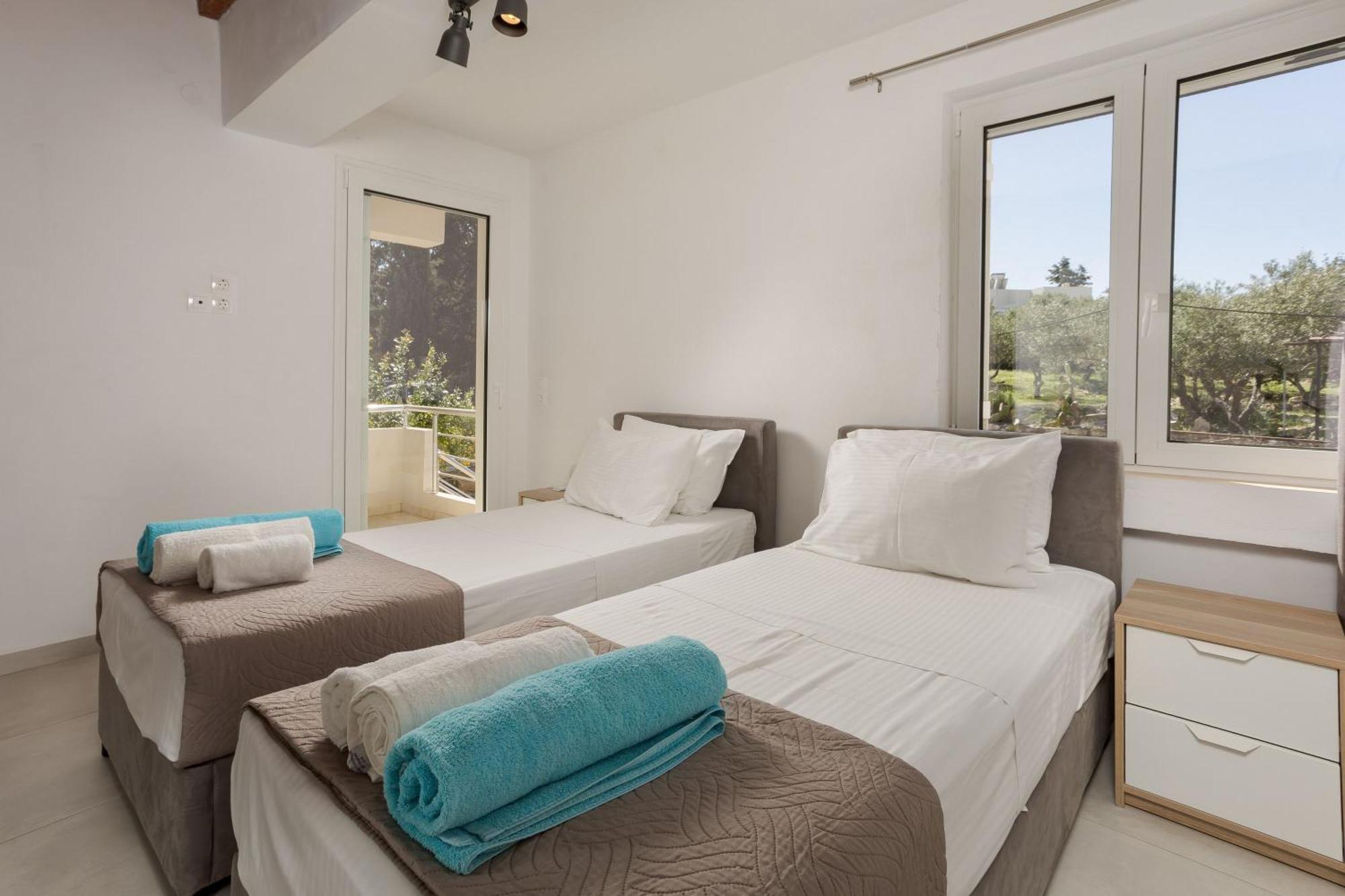 Villa Konstantinos Hilltop Vineyard Escape Almyrida  Bagian luar foto